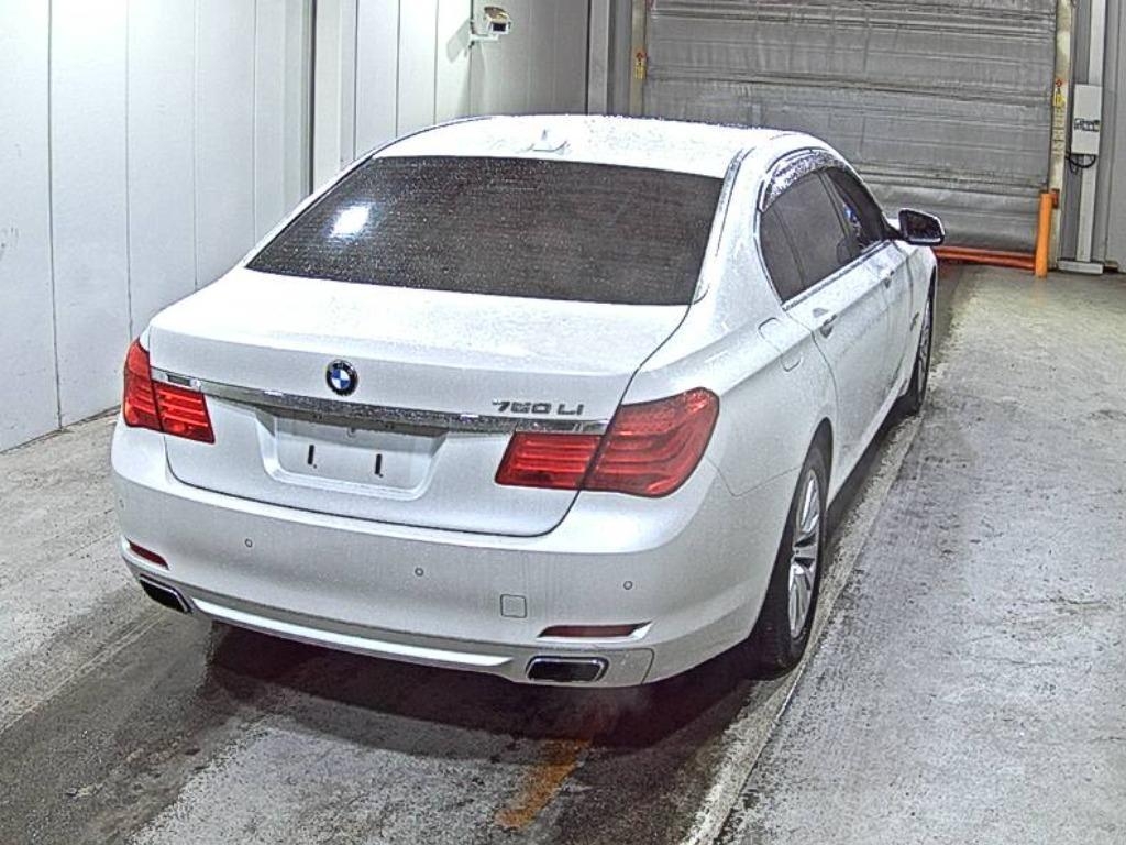 BMW 7-SERIES