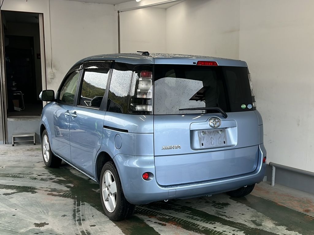 TOYOTA SIENTA