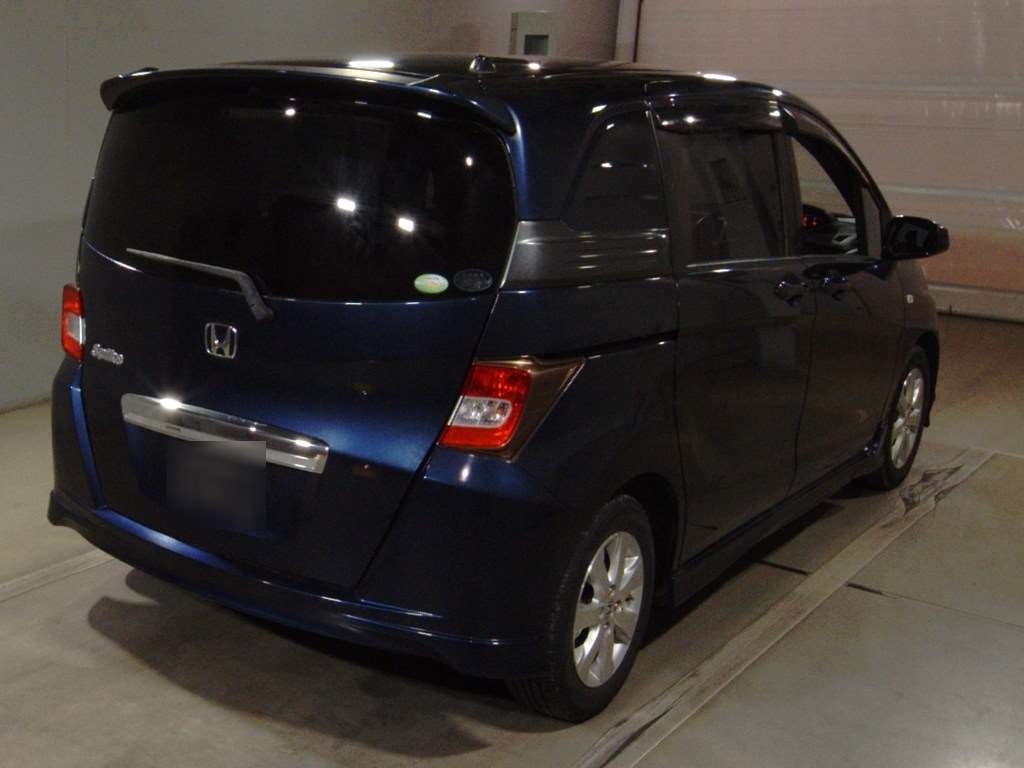 HONDA FREED SPIKE
