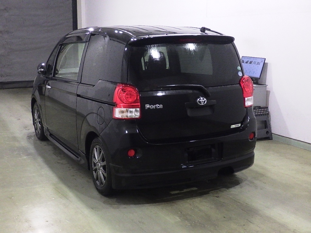 TOYOTA PORTE