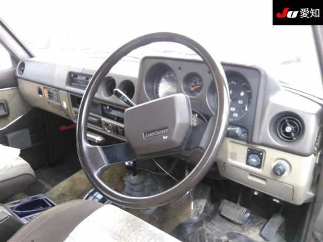 TOYOTA LAND CRUISER
