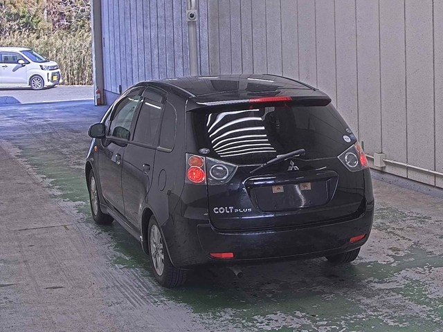 MITSUBISHI COLT PLUS