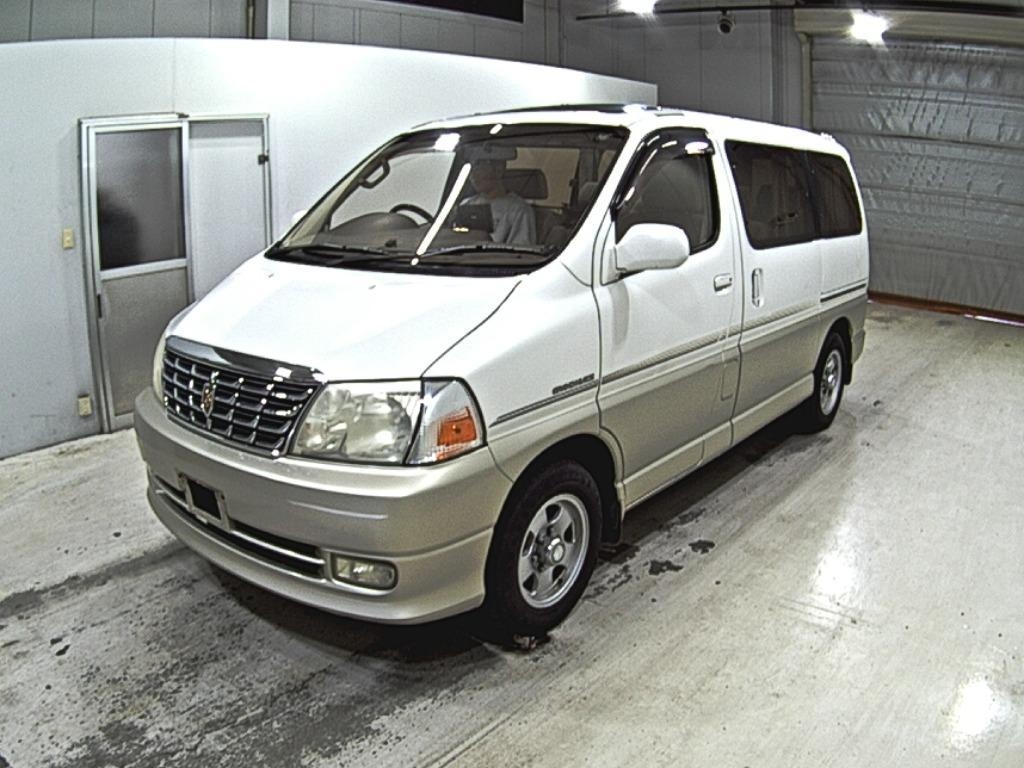 TOYOTA GRAND HIACE