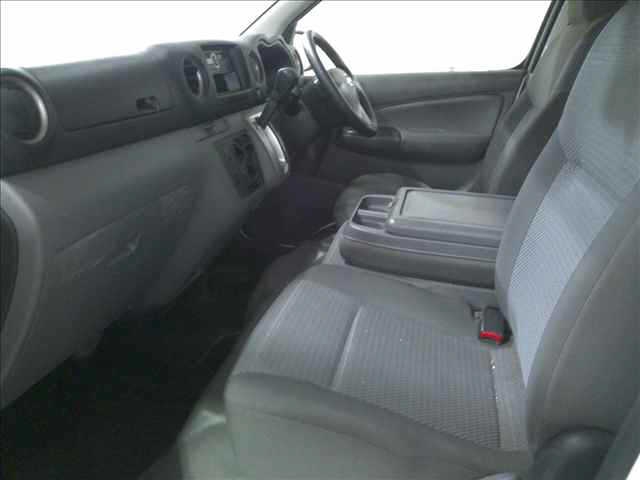 NISSAN NV350 CARAVAN