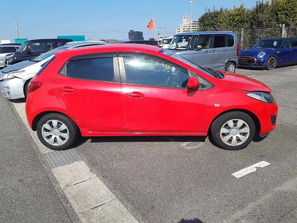 MAZDA DEMIO