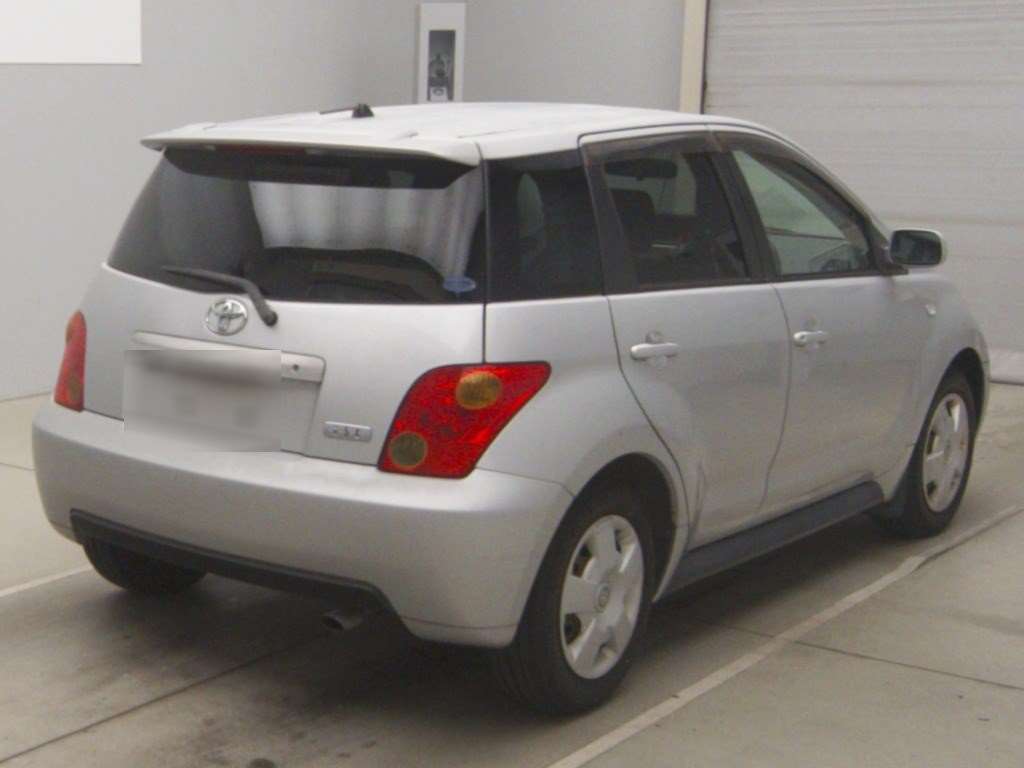 TOYOTA IST