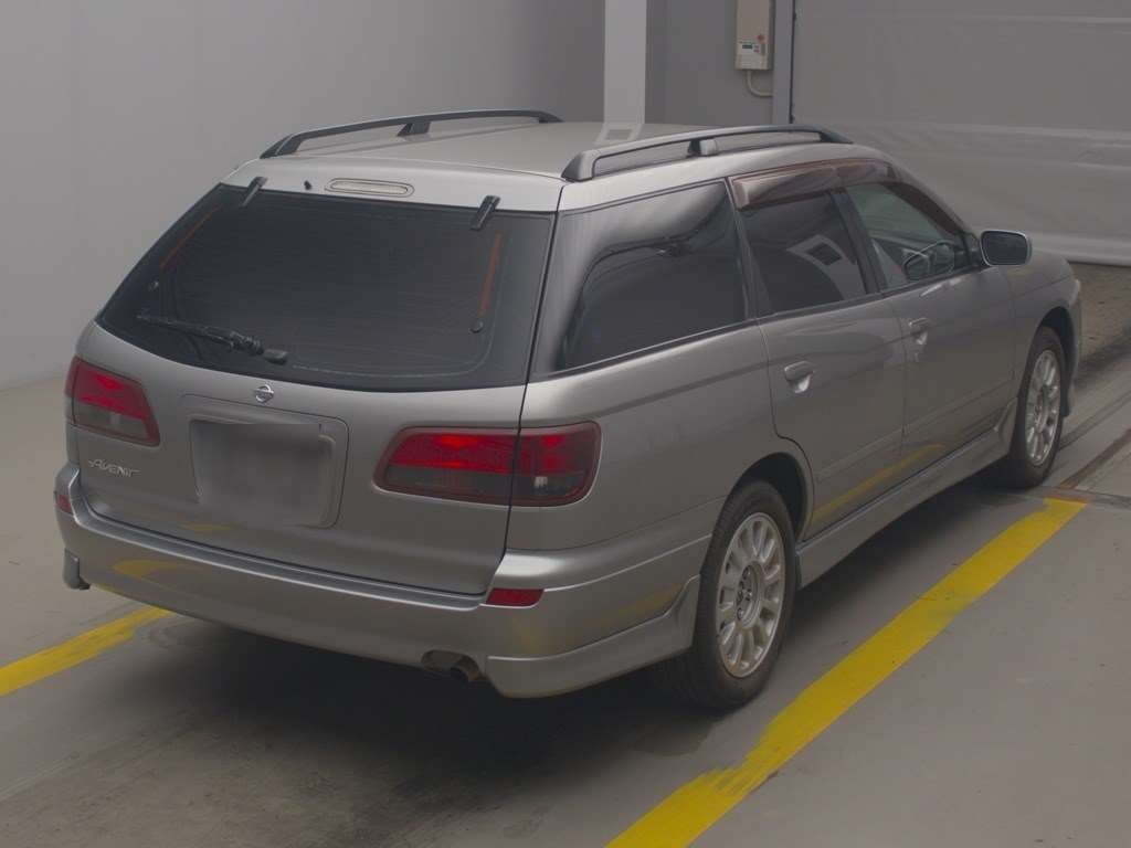 NISSAN AVENIR