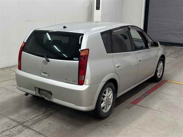 TOYOTA OPA