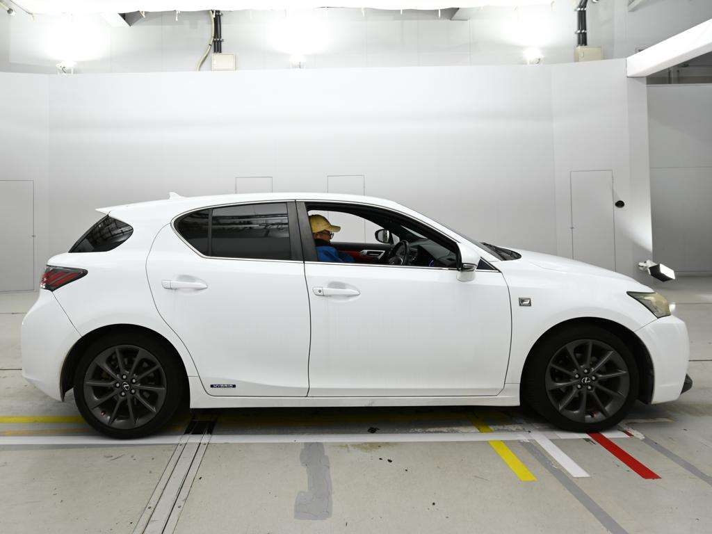 LEXUS CT200H
