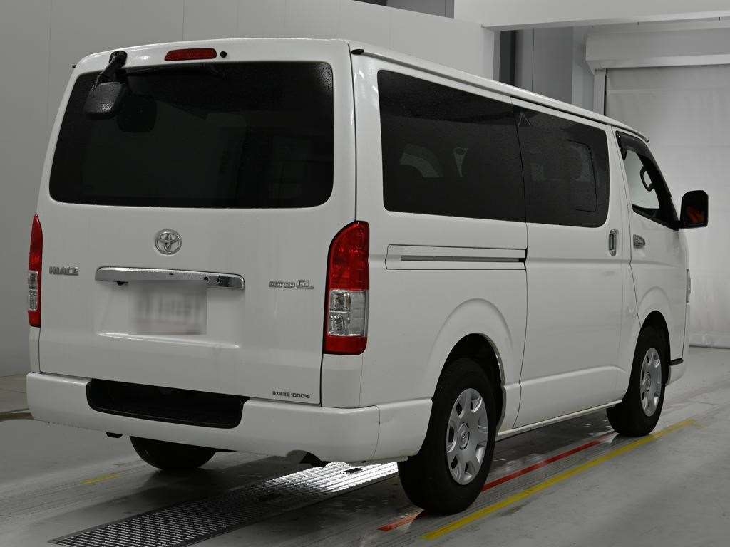 TOYOTA REGIUS ACE