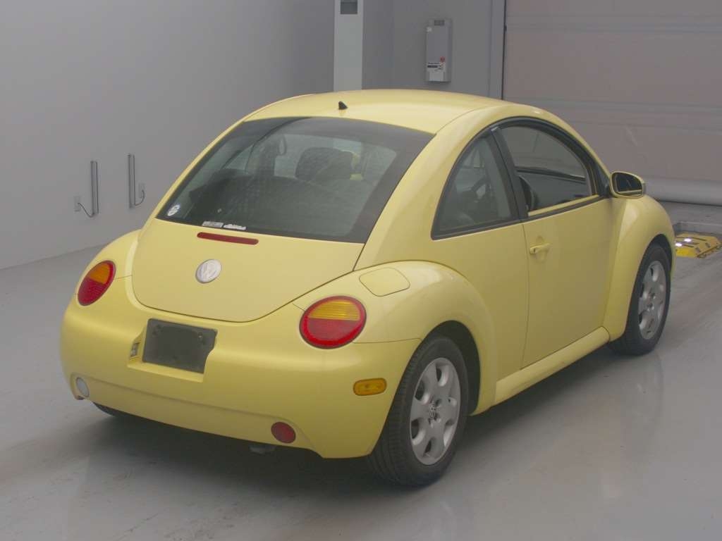 VOLKSWAGEN BEETLE