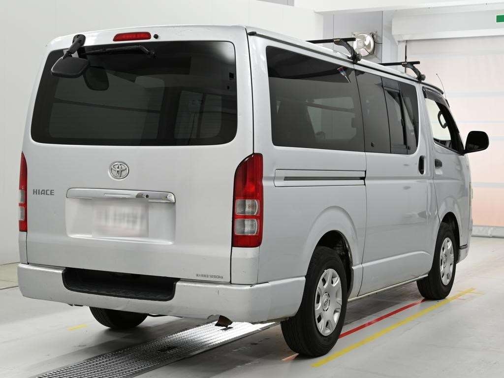 TOYOTA REGIUS ACE