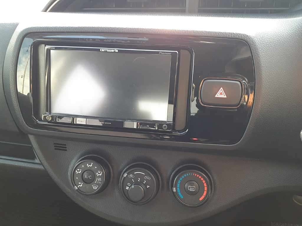 TOYOTA VITZ