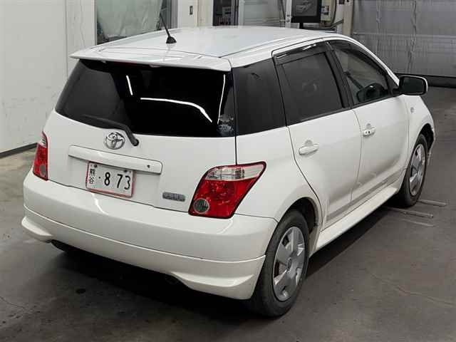 TOYOTA IST