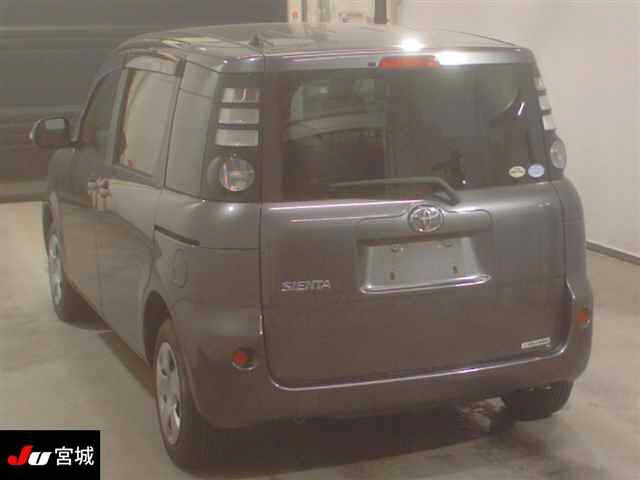 TOYOTA SIENTA