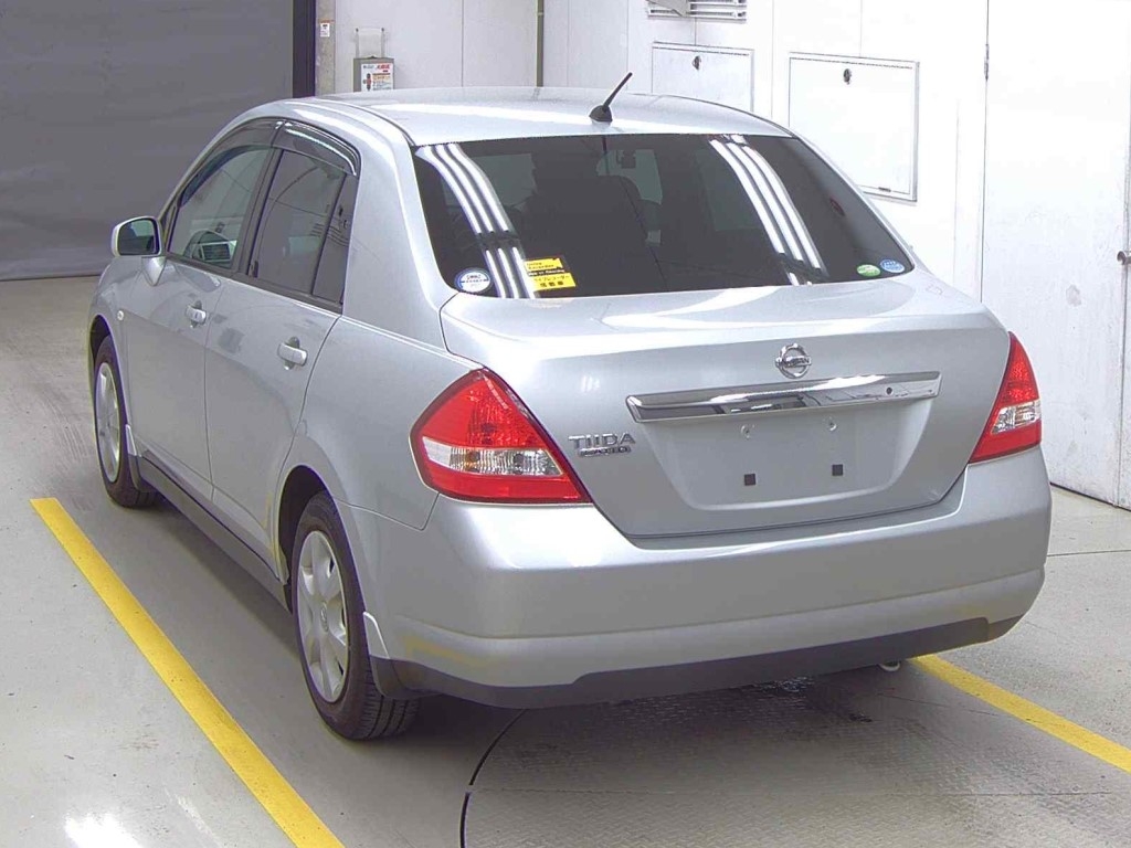 NISSAN TIIDA LATIO