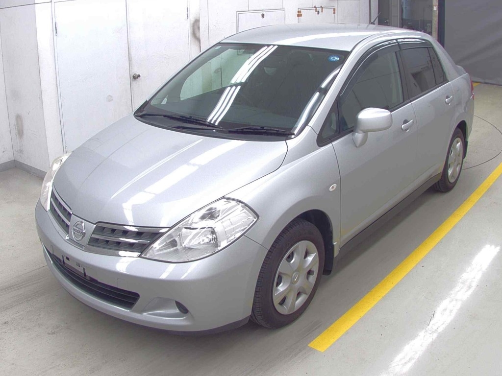 NISSAN TIIDA LATIO