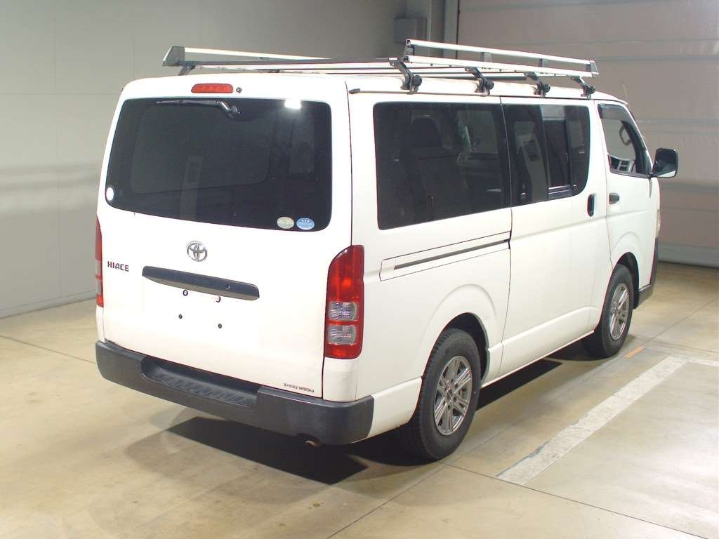 TOYOTA REGIUS ACE