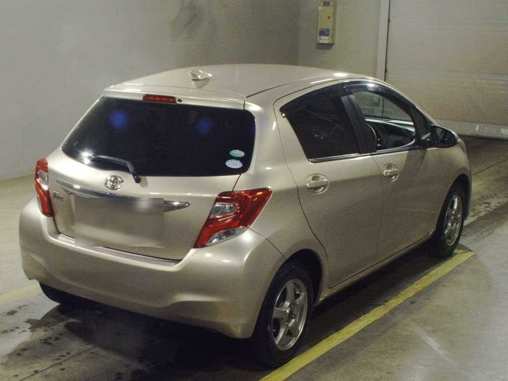 TOYOTA VITZ
