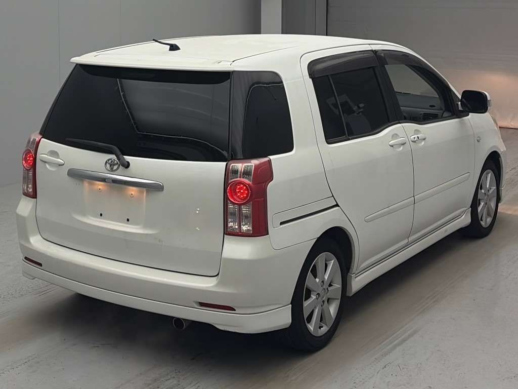 TOYOTA RAUM