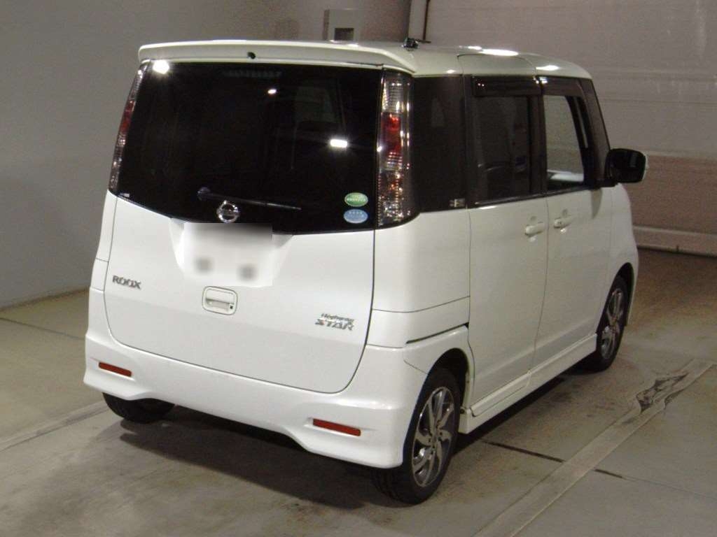 NISSAN ROOX