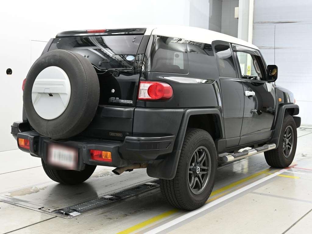 TOYOTA FJ CRUISER