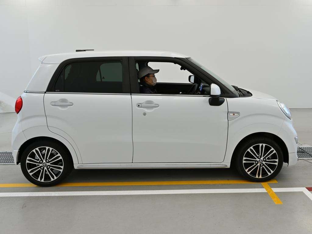 TOYOTA PIXIS JOY