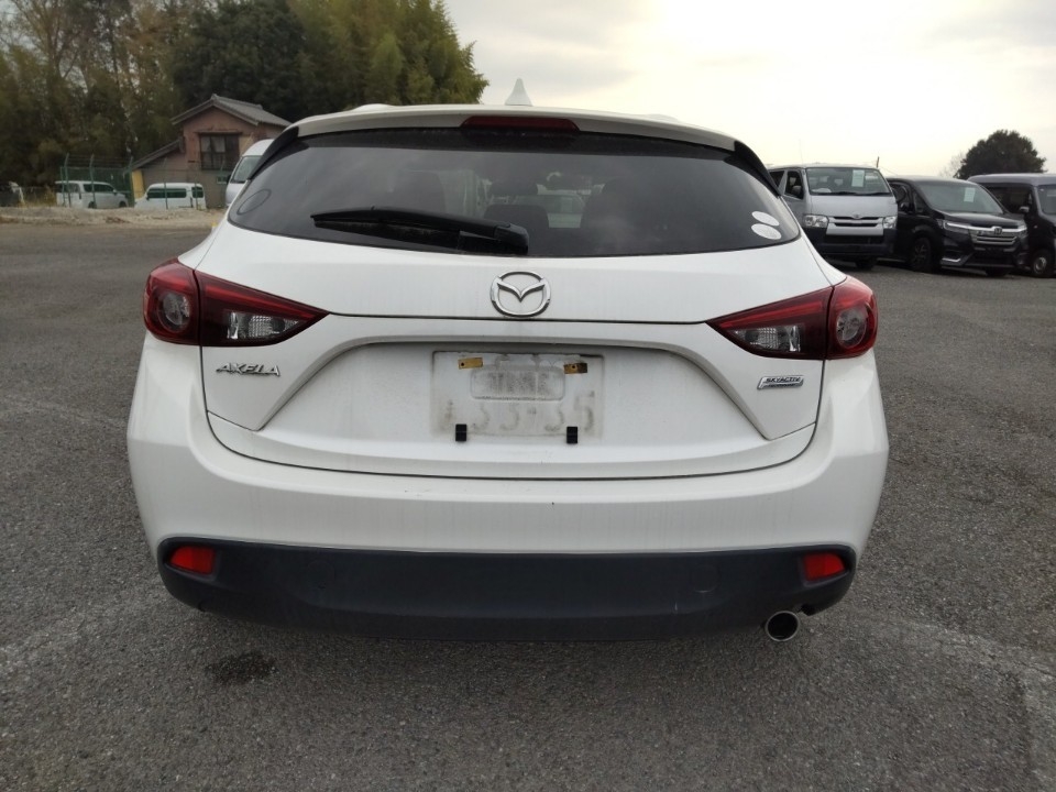 MAZDA AXELA
