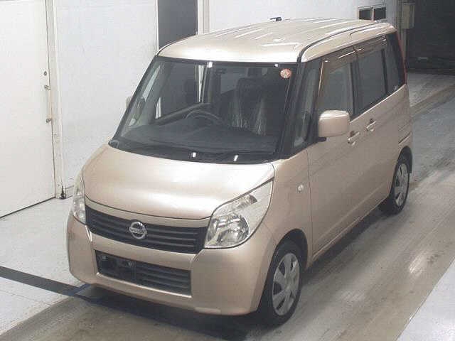 NISSAN ROOX