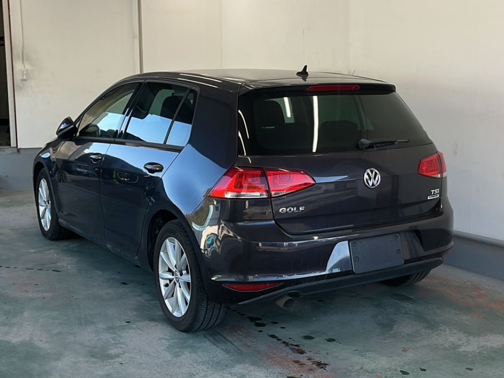 VOLKSWAGEN GOLF