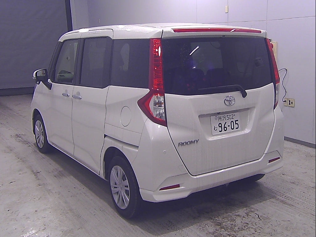 TOYOTA ROOMY