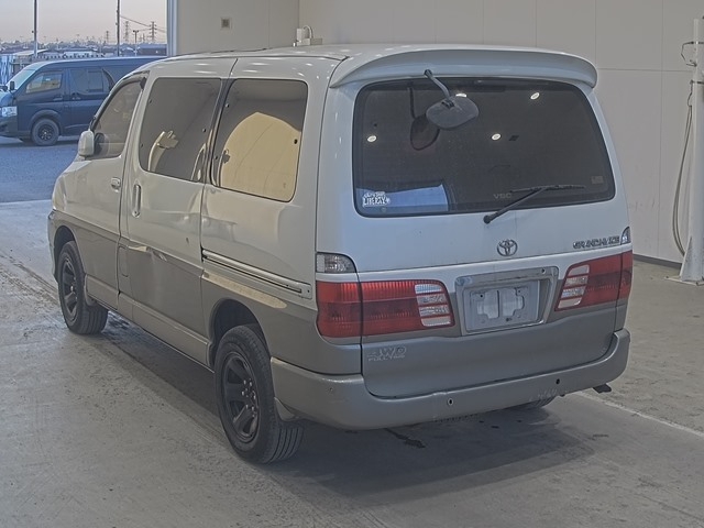 TOYOTA GRAND HIACE