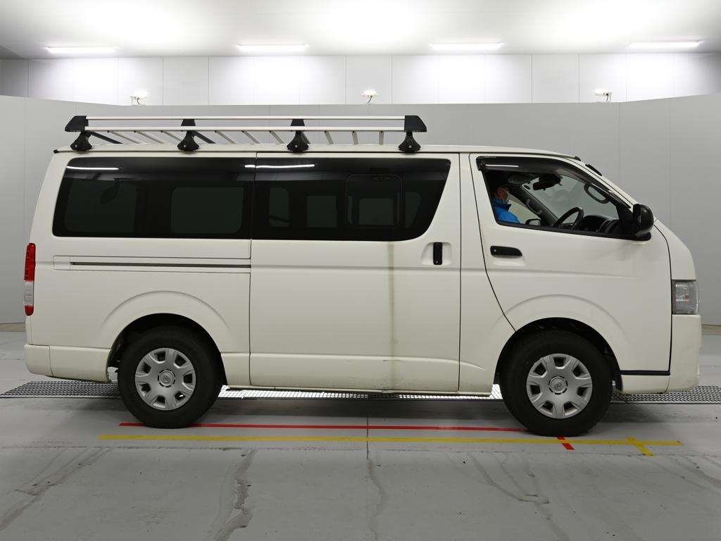 TOYOTA REGIUS ACE