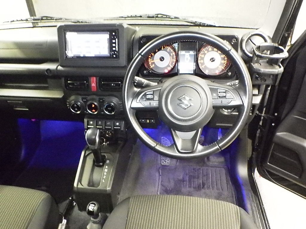 SUZUKI JIMNY SIERRA