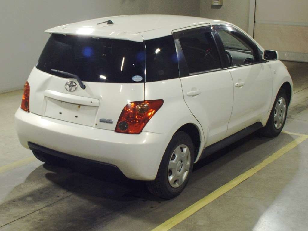 TOYOTA IST