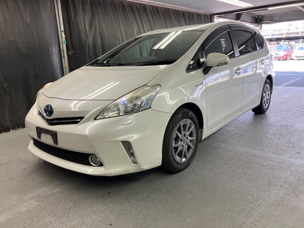 TOYOTA PRIUS ALPHA