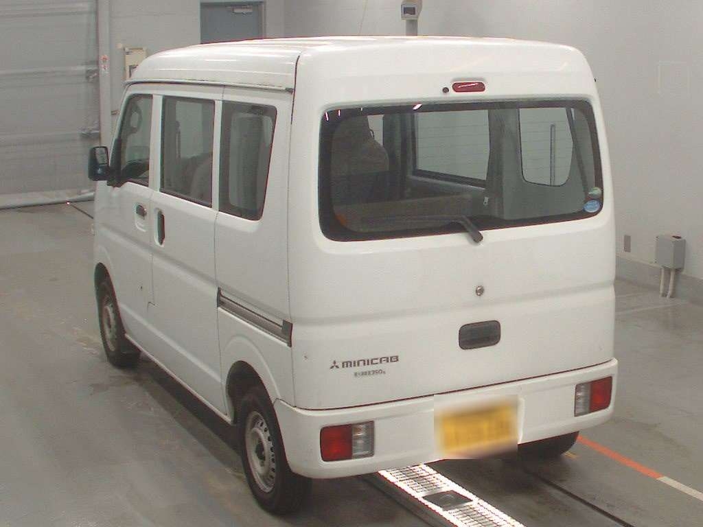 MITSUBISHI MINICAB