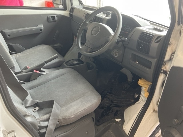 NISSAN CLIPPER