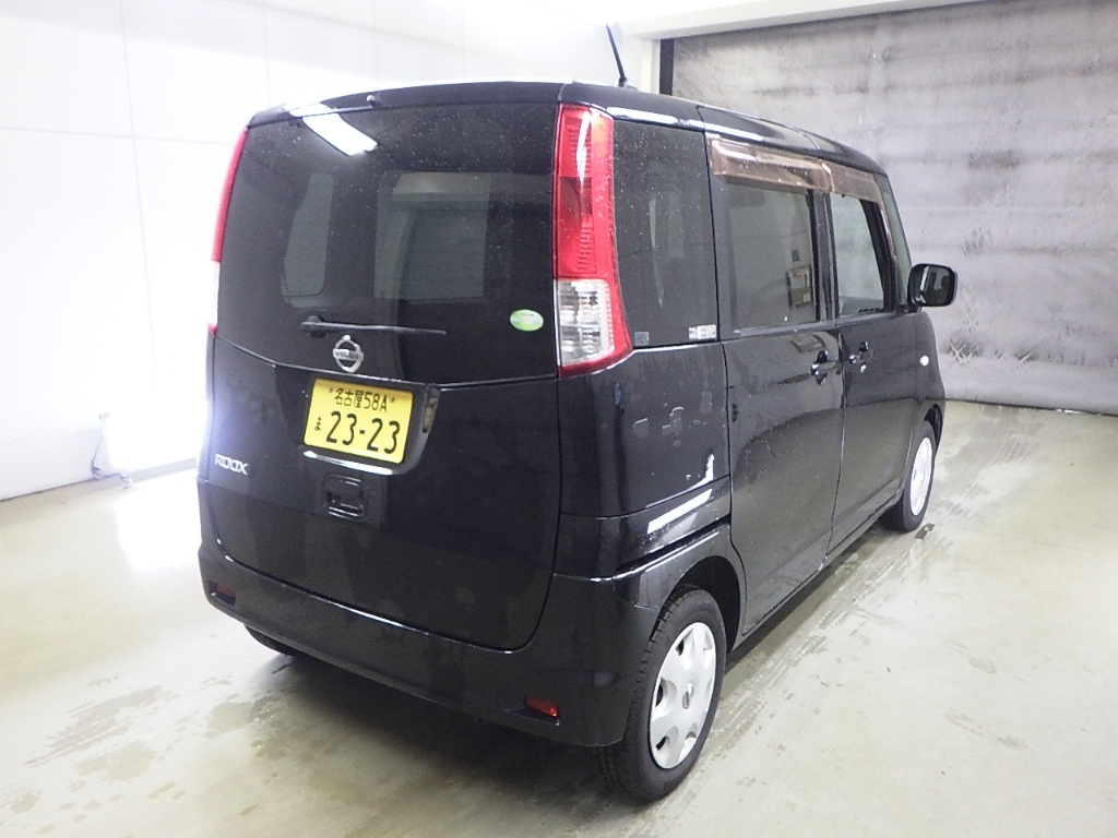 NISSAN ROOX