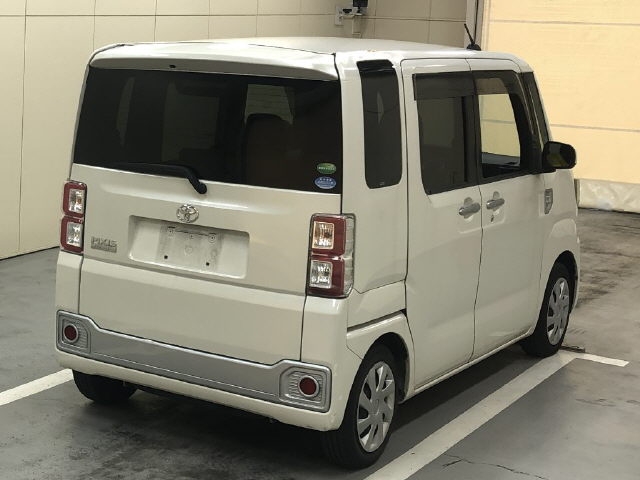 TOYOTA PIXIS MEGA