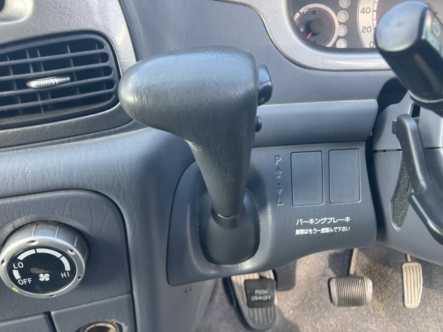 TOYOTA TOWN ACE NOAH