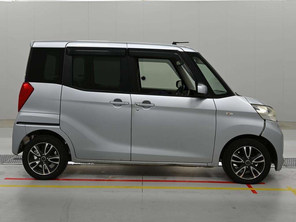 MITSUBISHI EK SPACE