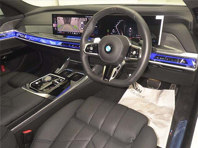 BMW 7-SERIES