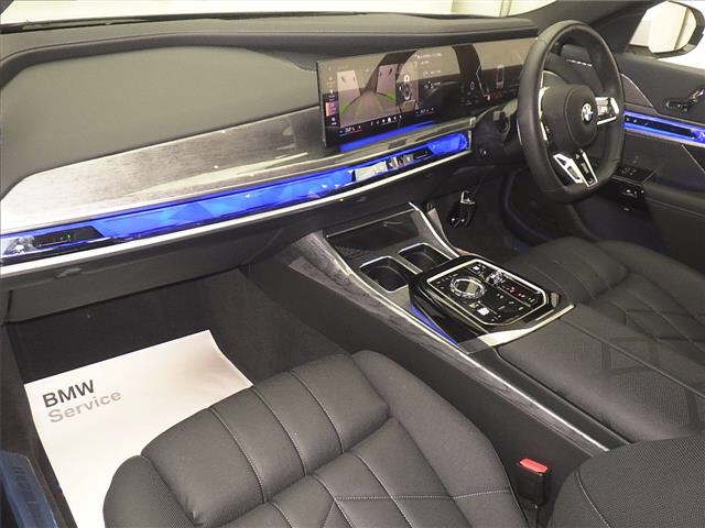 BMW 7-SERIES