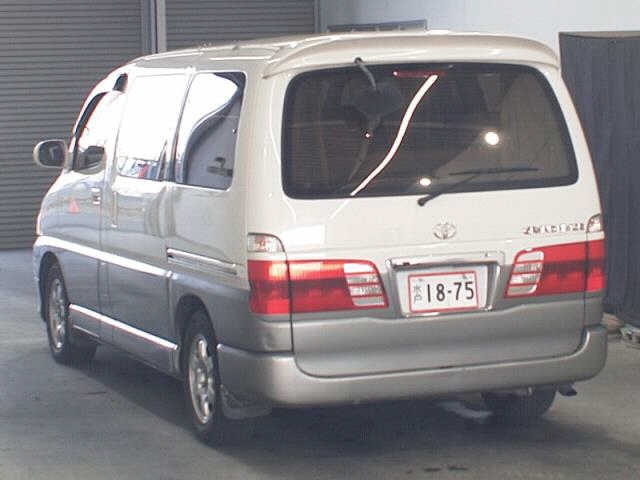 TOYOTA GRAND HIACE