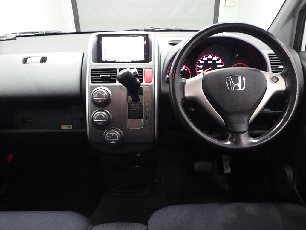HONDA MOBILIO SPIKE