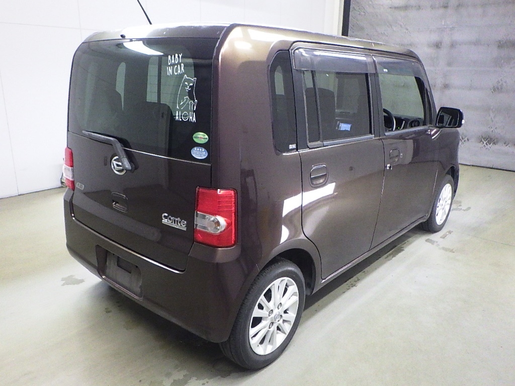 DAIHATSU MOVE CONTE