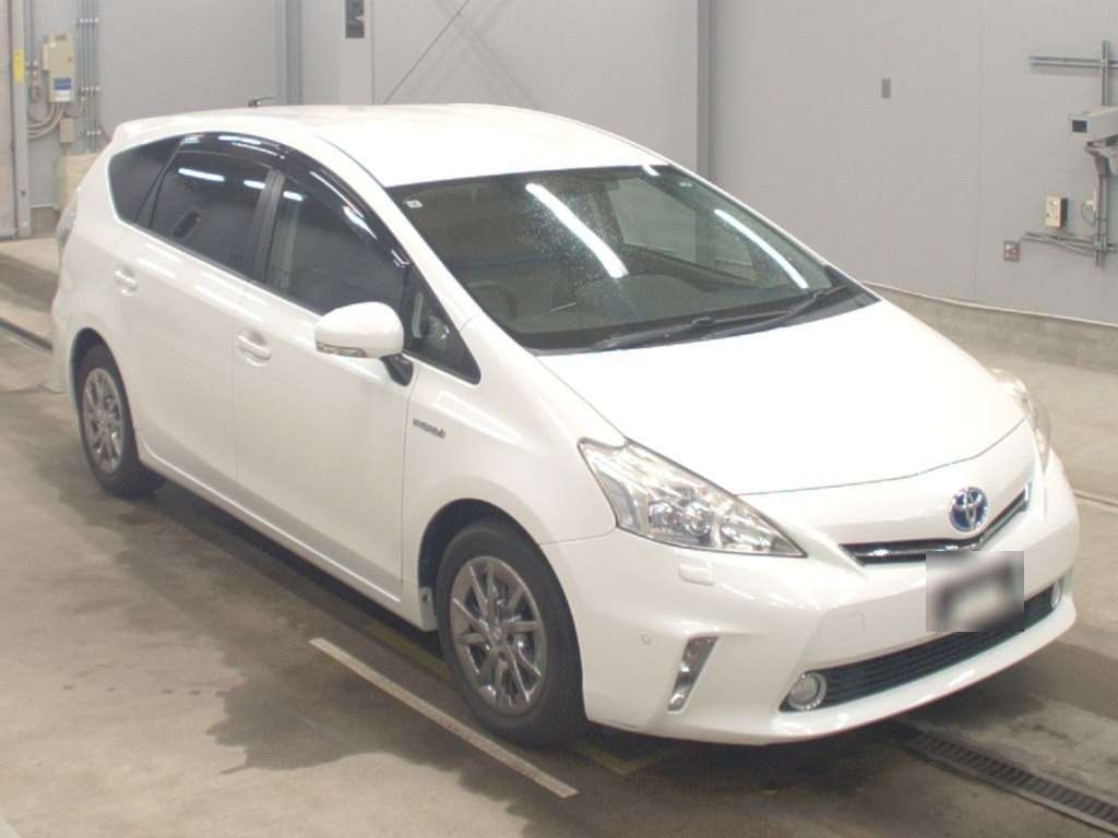 TOYOTA PRIUS ALPHA