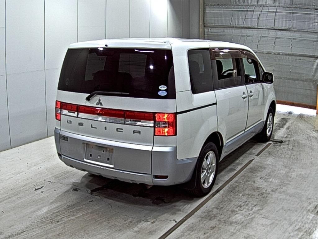 MITSUBISHI DELICA D:5