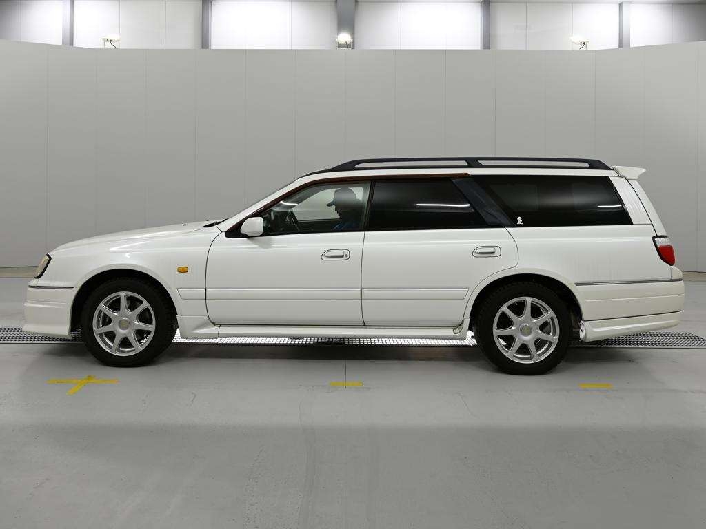 NISSAN STAGEA